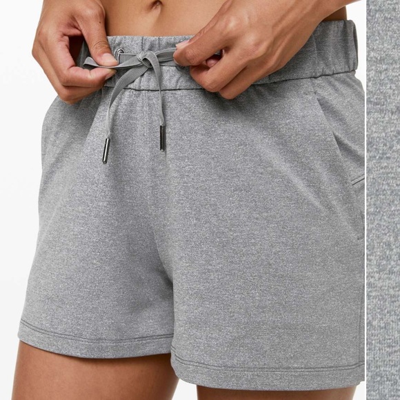 Lululemon On The Fly Short 2.5” - Heathered Slate - Picture 7 of 9